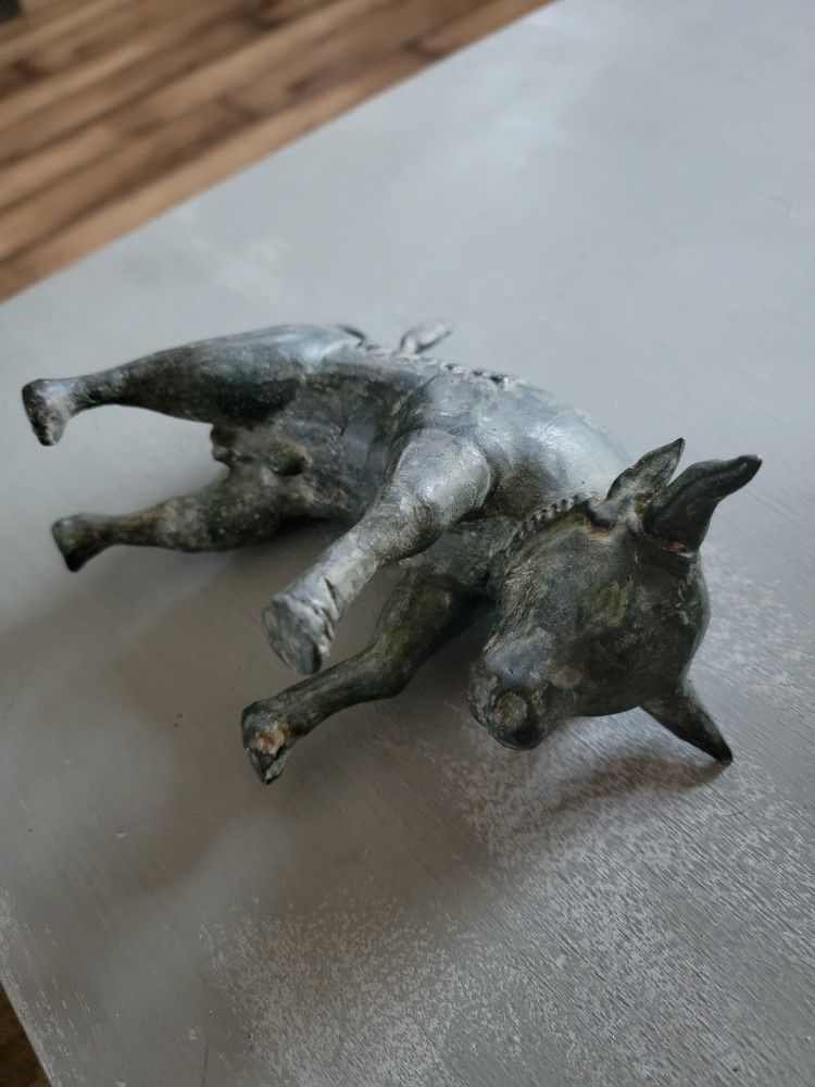 Bronze Bull Vintage