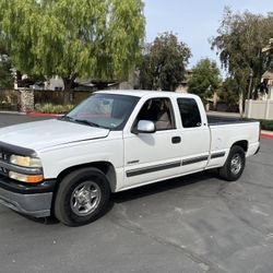 2000 Chevy Silverado V6 5 Speed 