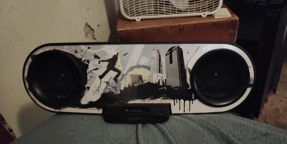 Sonny Living Room Boombox Speaker