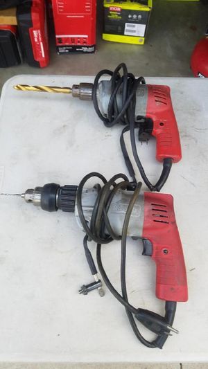 Photo Milwaukee 3/8 Corded Drills 1 Hammer Drill & 1 Regular