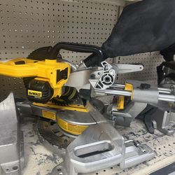 Dewalt DCS361 7 1/4” Miter Saw w/ 3.0 Battery & NO Charger