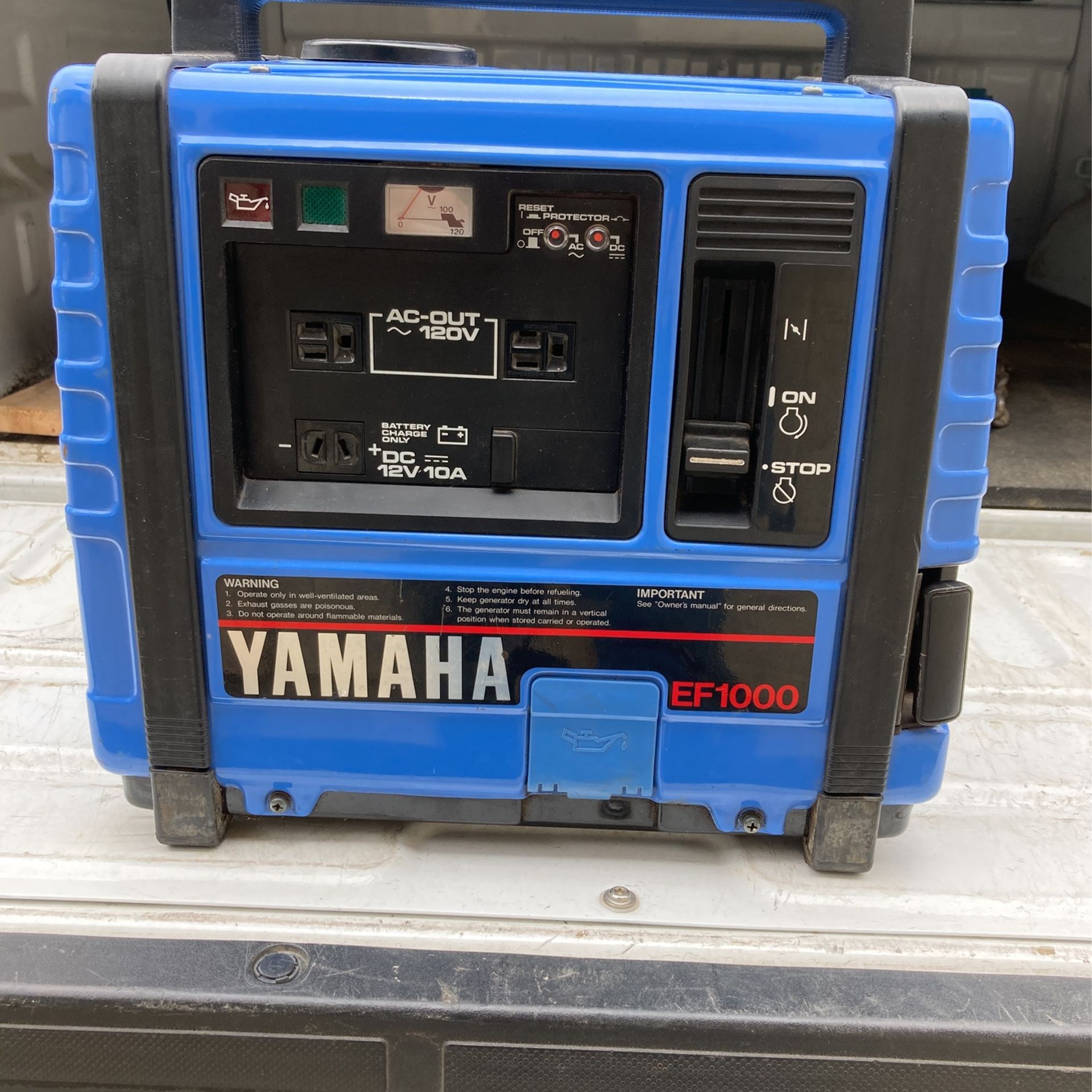 Yamaha EF1000 Generator