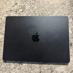 2022 MacBook Air w/ M2 Chip