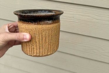 Small plant pot