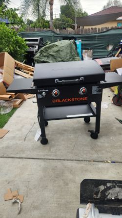 Blackstone 28-inch Propane Omnivore Griddle