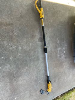DEWALT 20volt Cordless Pole Pruning Saw