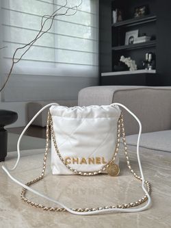 CHANEL Pre-Owned 22 Mini leather bucket bag