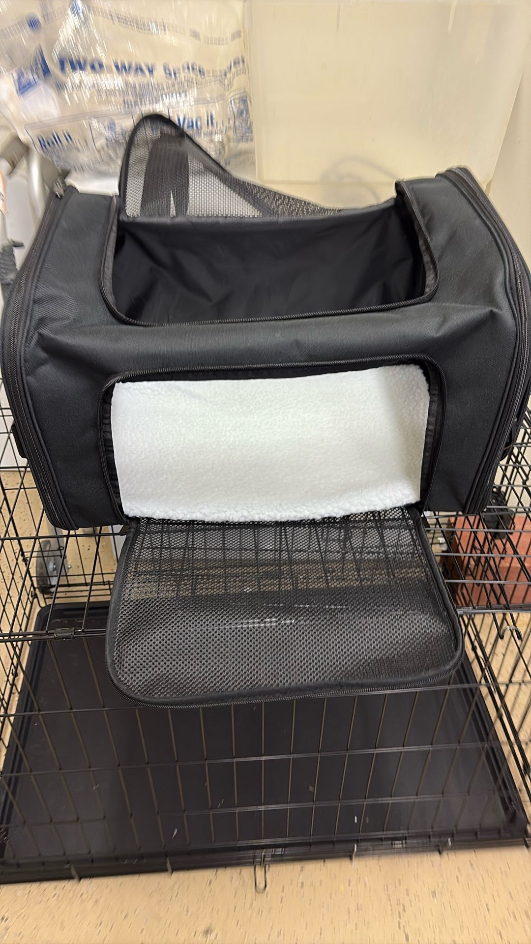 Puppy Carrier. Airline Approved