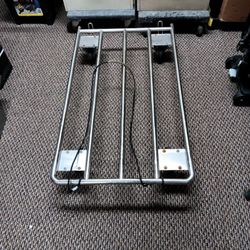 4 WHEEL CART WITH PULL ROPE