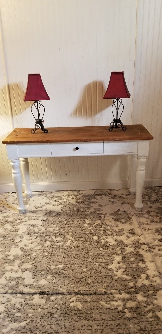 Broyhill Entry Table/sofa Table