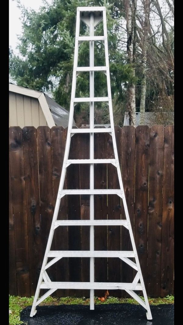 Tallman 10 Foot Aluminum Orchard / Tripod Ladder for Sale in WA