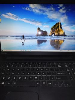 Toshiba Laptop 17-in Monitor