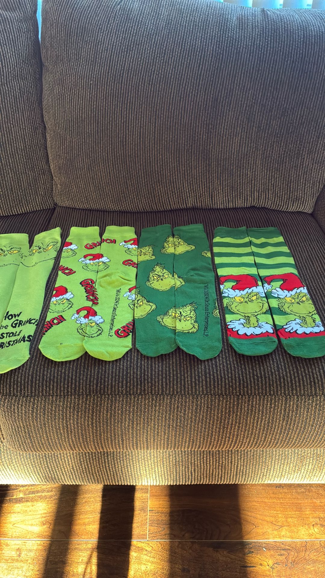 4 Pairs Of The Grinch Socks