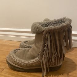 Mou Fringe Sheepskin Booties