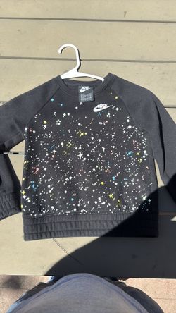 Kids Nike sweatshirt Medium