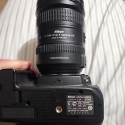 Nikon D D7000