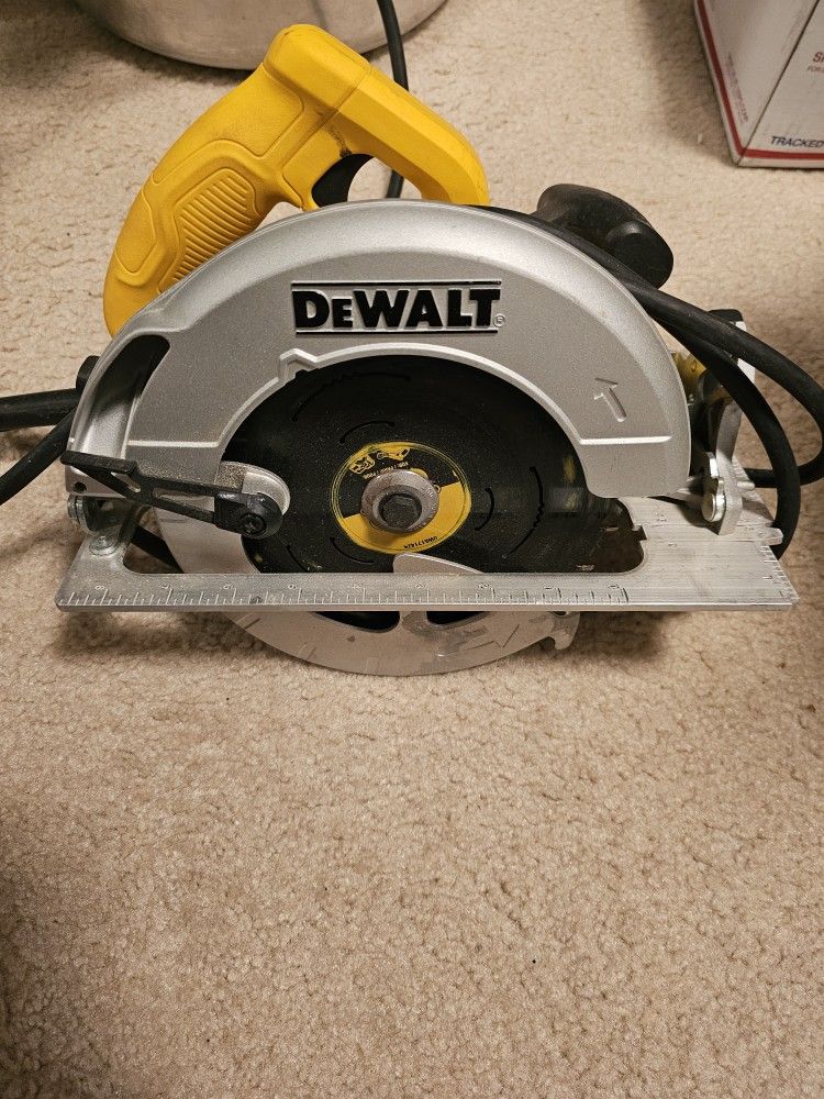 Dewalt Electric Saw