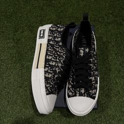 Dior shoes 