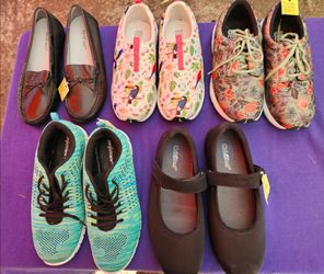 5 Pairs Size 11W New/Nearly New Women's Shoes