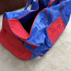 1990’s Converse duffel bag with 3 side pockets