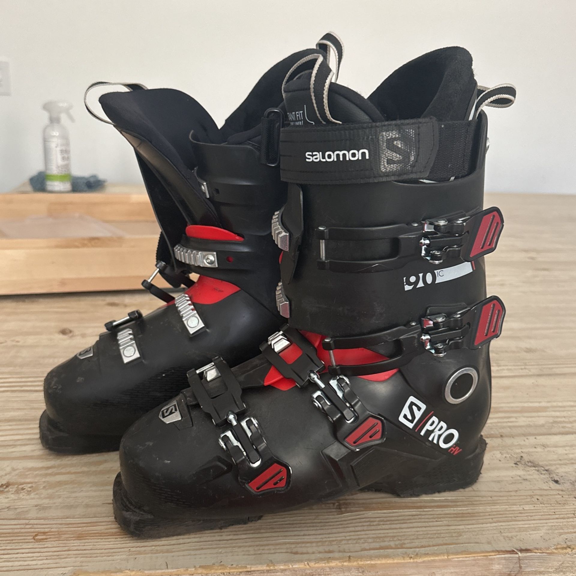 Salomon Ski Boots - 27
