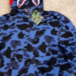 bape zip up hoodie