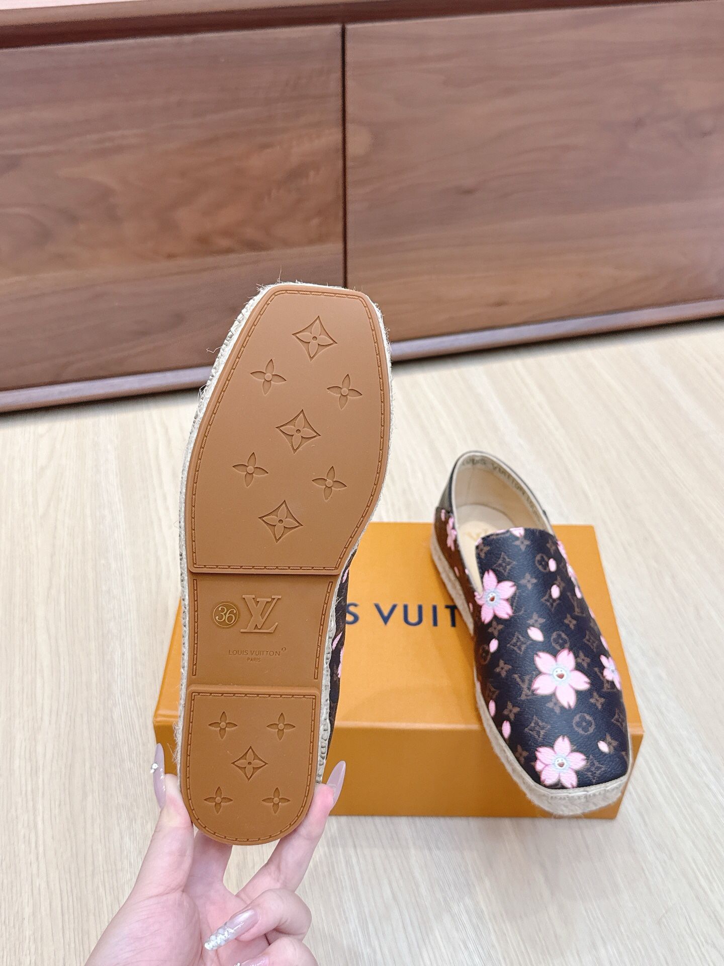 Women’s Casual Shoes