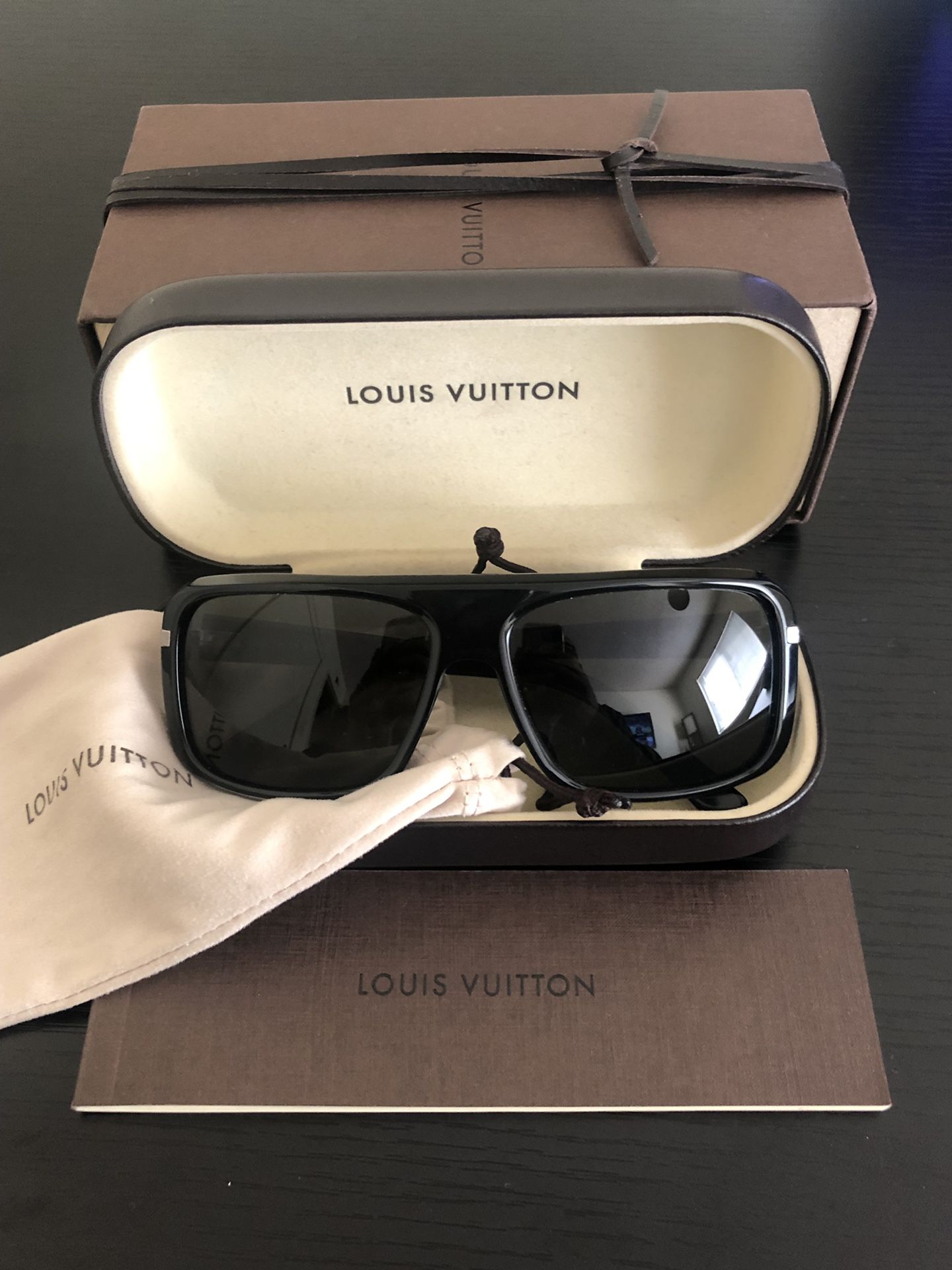 Louis Vuitton Sunglasses - LVLENKA Luxury Consignment
