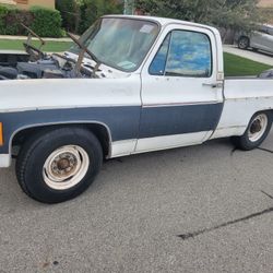 Chevy Truck. Parts Motor /Transmission 