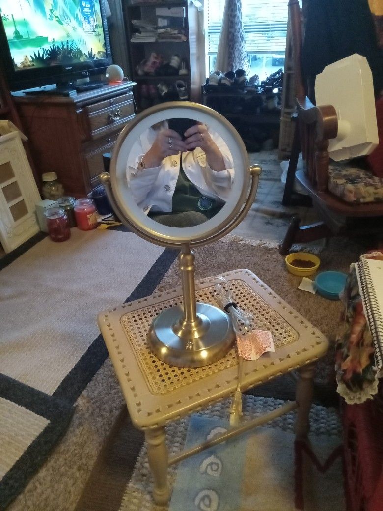 Vanity Mirror 