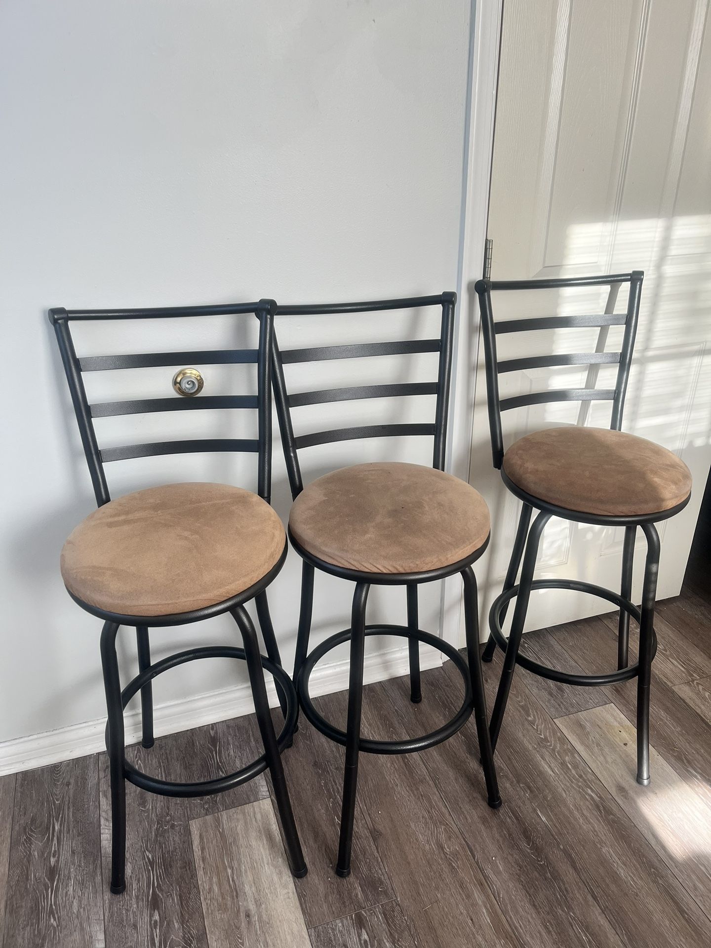 3 Tall Bar Stools