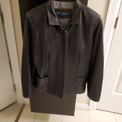 Kenneth Cole/ Reaction. Woman 100% Leather Jacket. 
