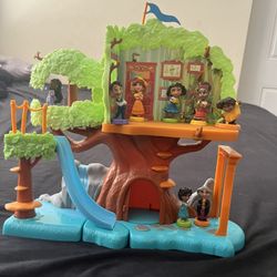 Disney encanto movie play set 