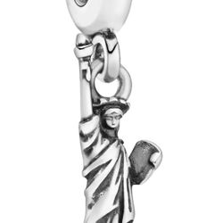 Pandora Silver Statue Of Liberty Dangle Charm