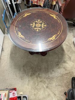 Vintage/Italian Style Inlaid Wood Pedestal Dining/Accent Table with Glass Top