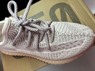 Yezzy 350 (6.5 USA) (39 EUR) 