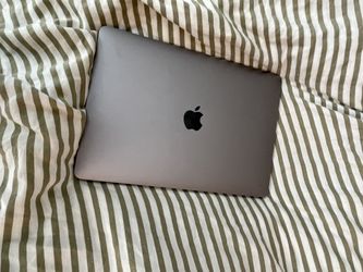 13 Inch Mac air refurbished 2020 Laptop