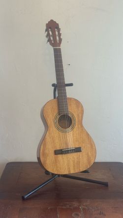 Acoustic guitar - half size 36”