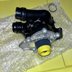 Water Pump For AUDI A4 Quattro B8