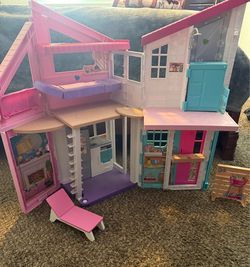 Barbie Malibu House