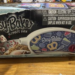 Ultimate Easy Bake Oven Set With Lots Of Extras