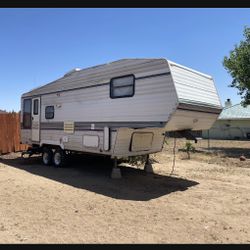 5th Wheel Trailer
