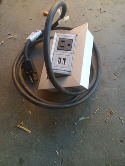 U S B  Plug