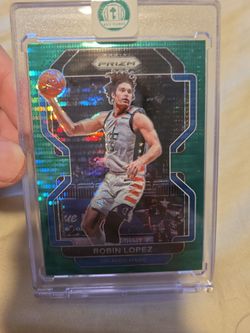 Robin Lopez #25