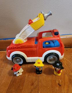 Fisher Price Little People Lift and Lower Fire Truck Set