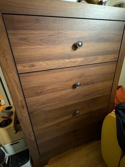 Dresser with four drawers