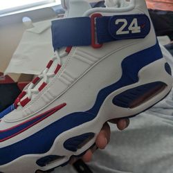 Nike Air Max Griffey's Size 12