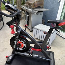 Like New Schwinn iC4 Spin Bike
