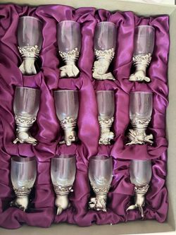 Zodiac 12pc 6oz Clear Wine Glass Set Silver Base w/ Presentation Box.  NEVER  USED.  Made in HKG .