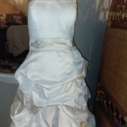 David Bridal 3 Pease Gown Size 14 New In Box 